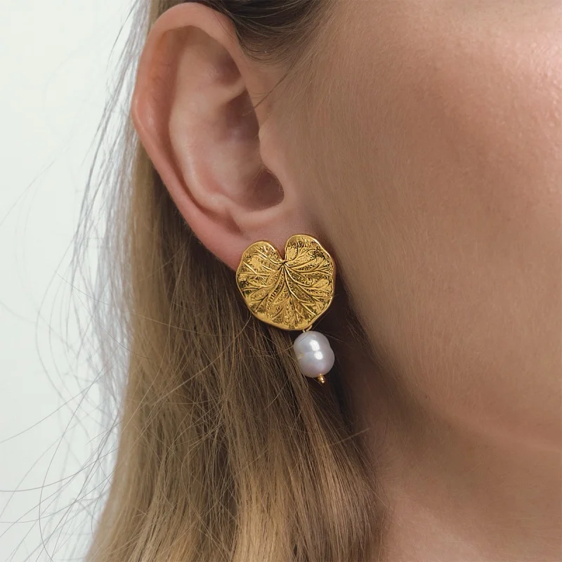 Gold Leaf Drop Earrings with Baroque Pearl Dangle Textured Metal Floral Earrings for Women Beach Party Daily Jewelry
