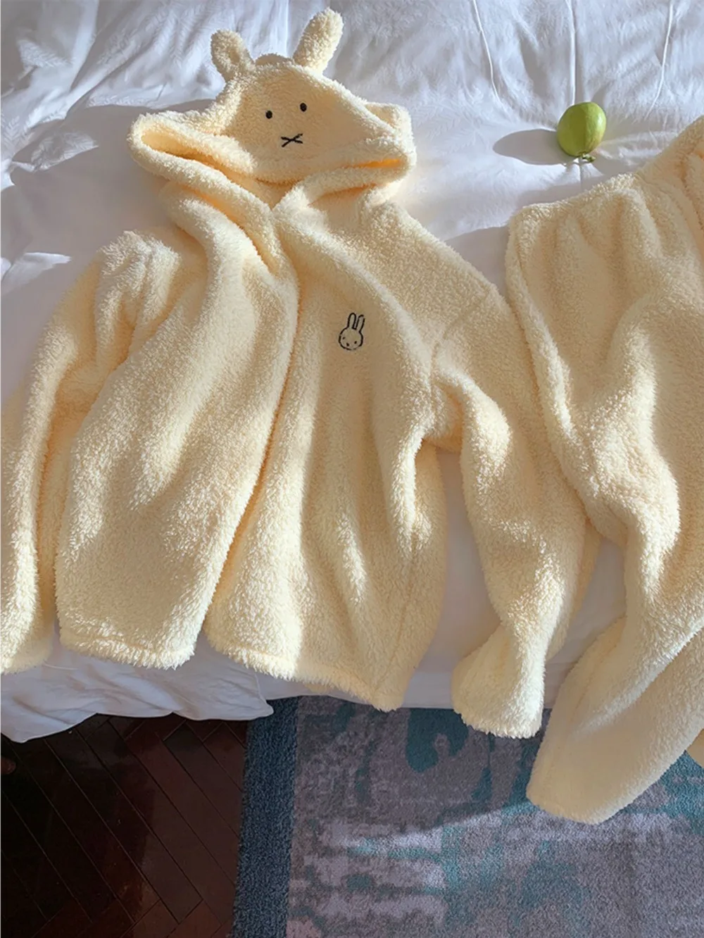 

Kawaii Miffy Пижамы с капюшоном Женский плюшевый теплый комплект домашней одежды можно носить на улице Осенне-зимний костюм Пижамы Подарок на праздник