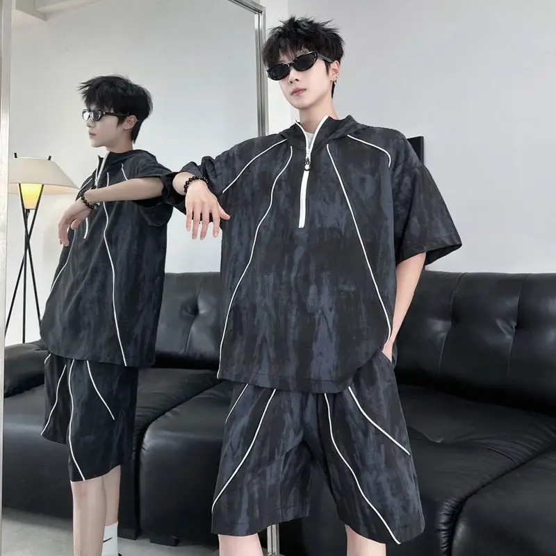 

American Style Hooded Collar Short Sleeve T-Shirt Set Loose Fit Men's Texture Short Pants Two Piece Set Summer Fashion Outfit