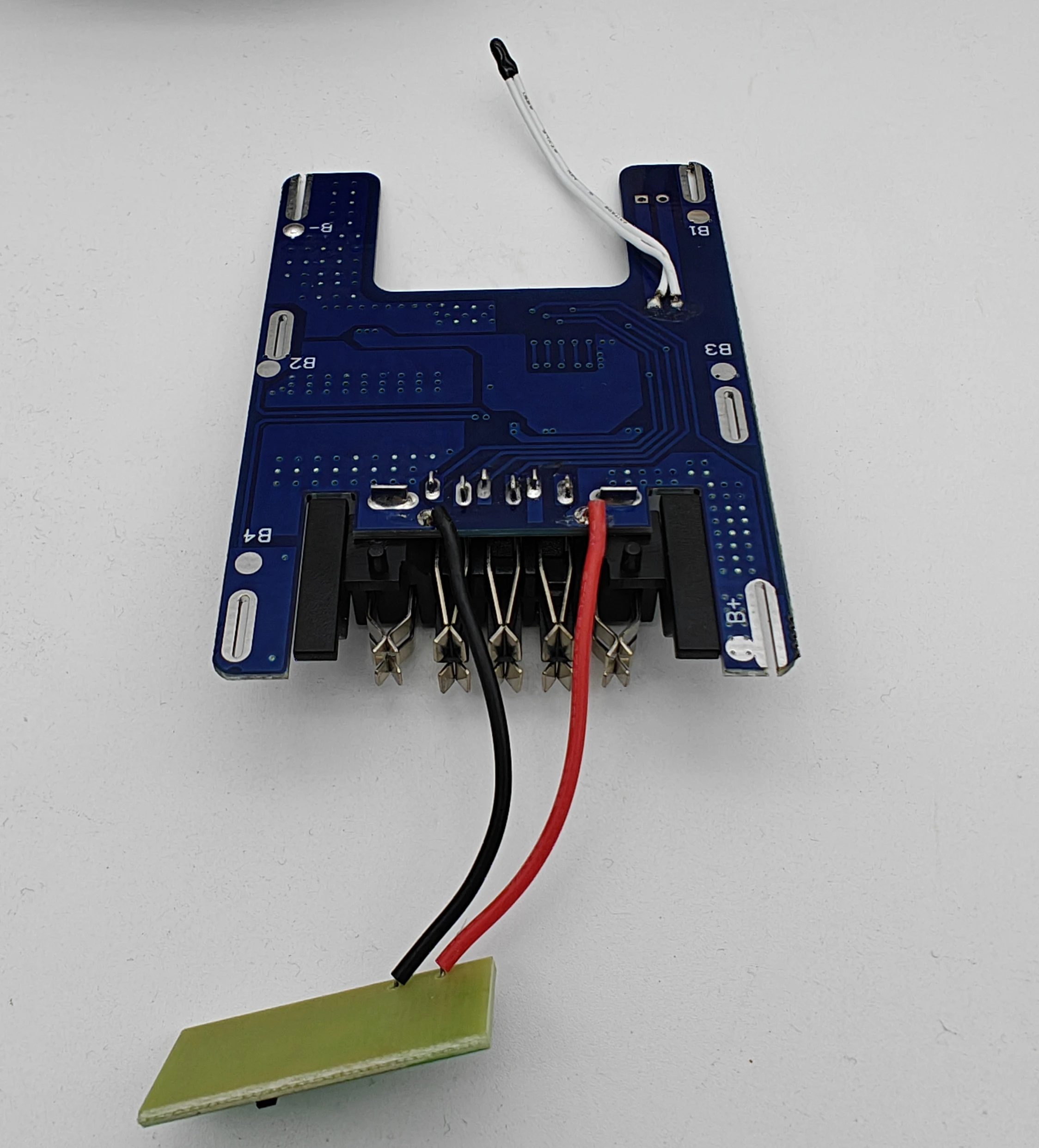 Thumbnail 4 - #61 Best Xbox Controllers to Buy In 2026