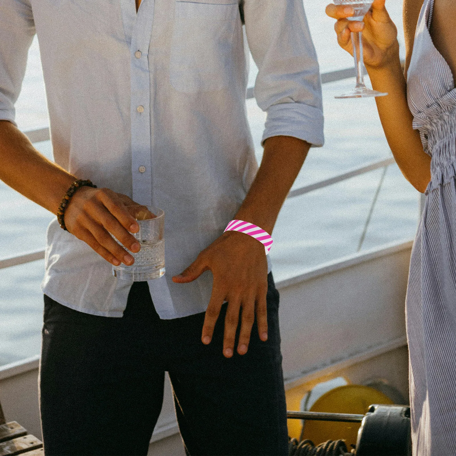 100Pcs Paper Wristbands Disposable Fine Workmanship Striped Design for Concert Festival Party Event Entry Paper Wristbands