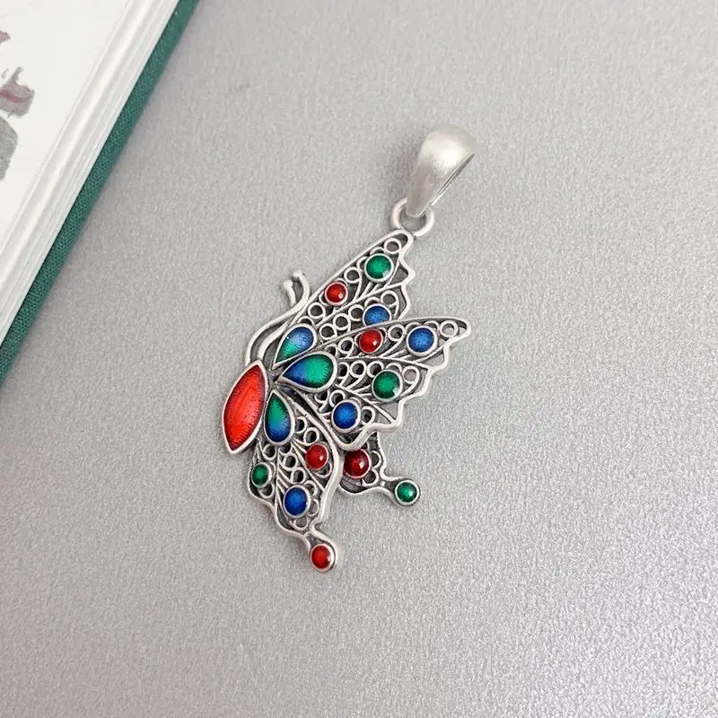 Classical Exquisite Colorful Butterfly Necklace for Women Chinese Style Enamel Craftsm Hollowed Out Pendant Banquet Jewelry