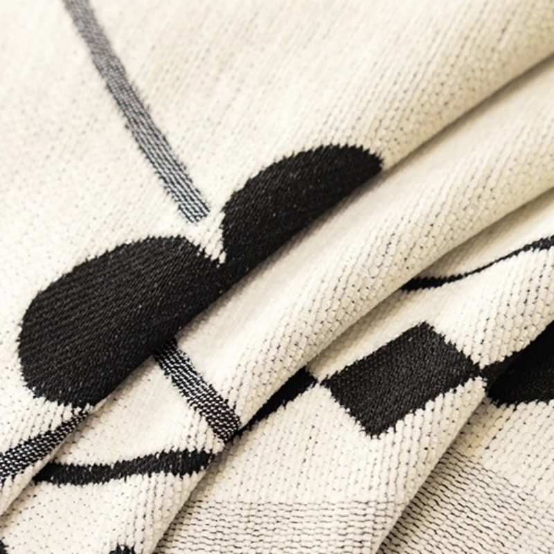 Asciugamano per divano in ciniglia geometrica jacquard Simplized Clover con nappe, per copridivano del soggiorno,