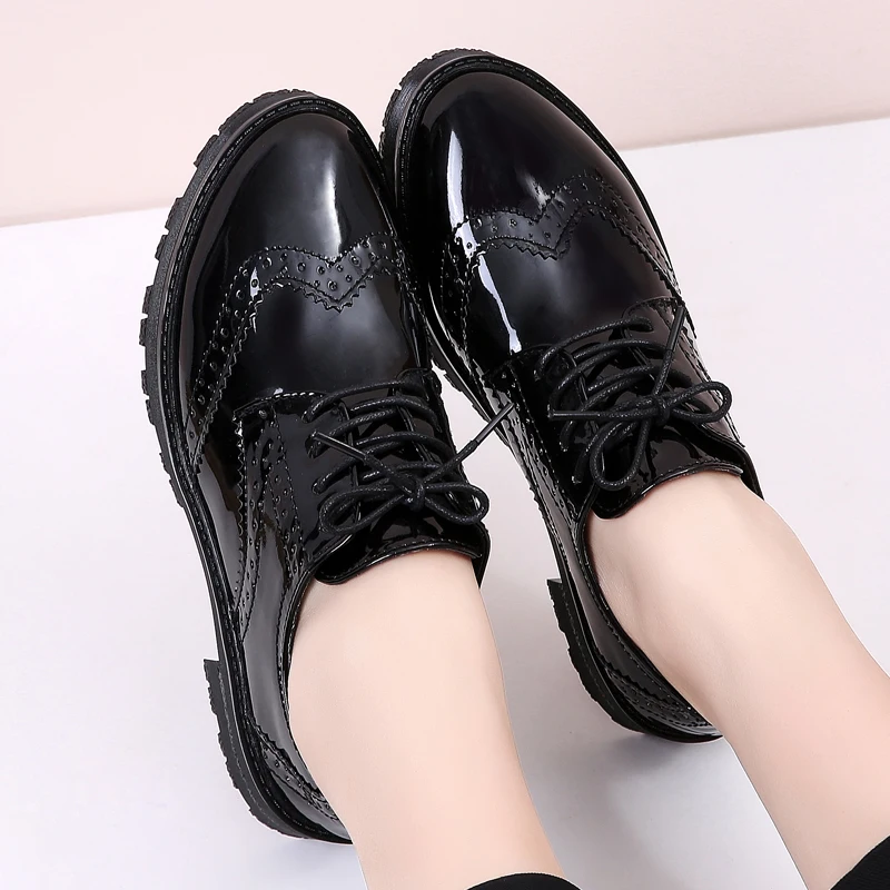 ผู้หญิง Oxfords รองเท้าสิทธิบัตรหนังสบายๆ Lace-Up สีดำ Loafers รองเท้าผู้หญิง