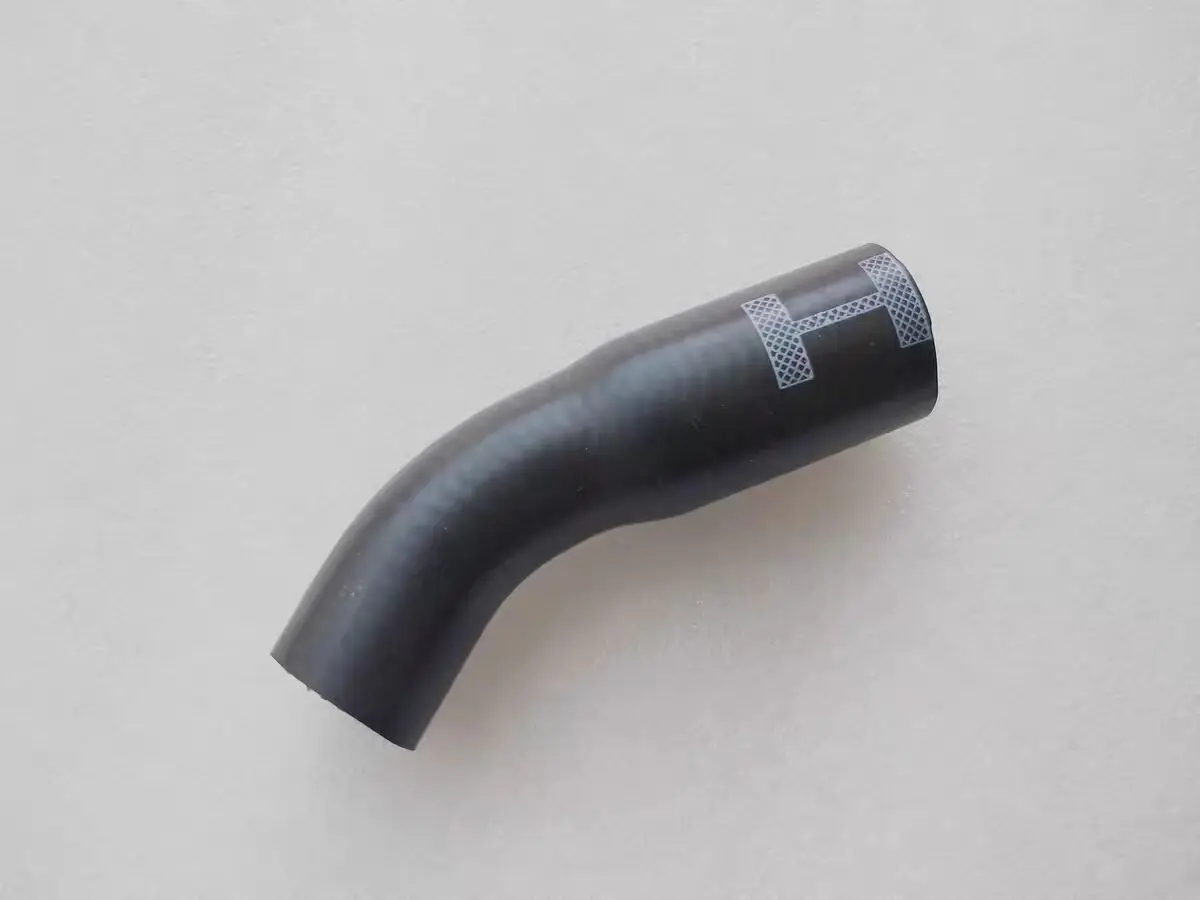 Auto parts High quality Coolant Hose Connector and Heater A/C Triple Joint Pipe for Geely Boyue / Borui 1.8T Engine