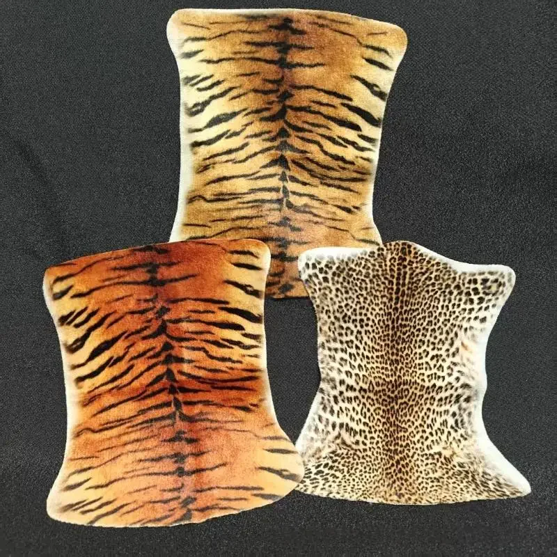 Alfombra de felpa con diseño de tigre y leopardo, modelo en miniatura para casa de muñecas, decoración para dormitorio y sala de estar, accesorios para casa de muñecas, 1 unidad, 1:12