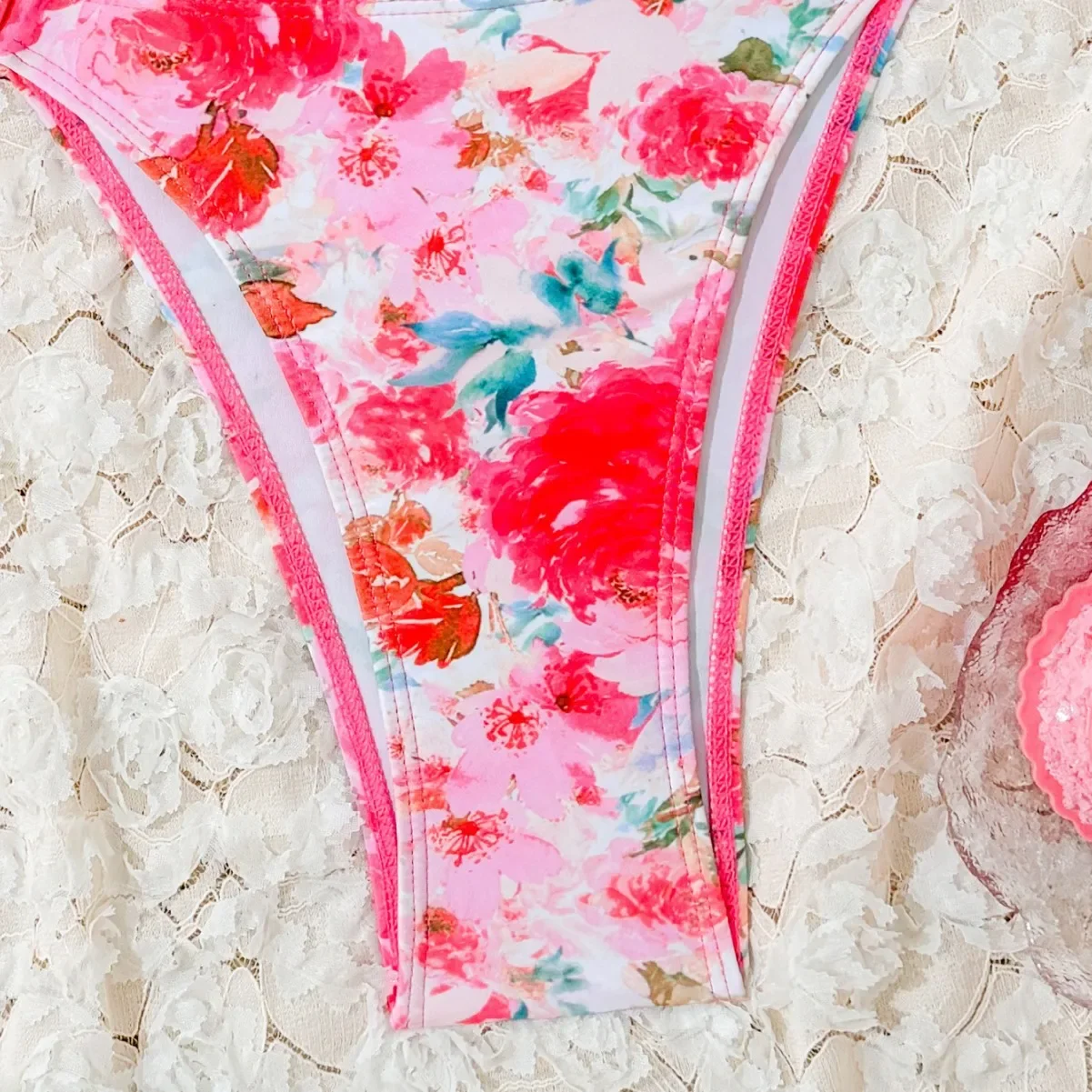 Neue Frauen Sexy Bandeau Bikini Set Micro Badeanzüge Bademode Tanga Badeanzug Zwei Stücke Schwimmen Anzug Bademode Biquini Blume