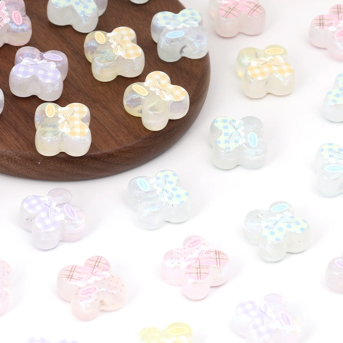 10/20pcs Random Color 15mm Plaid Bow Clover Shape Acrylic Loose Beads DIY Bracelet Handmade Craft Supplies