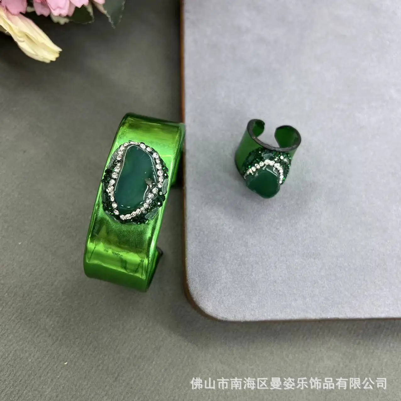 DIY accessories New leather bracelet ring, high-end personalized inlaid natural stone live ring, bracelet, European and American