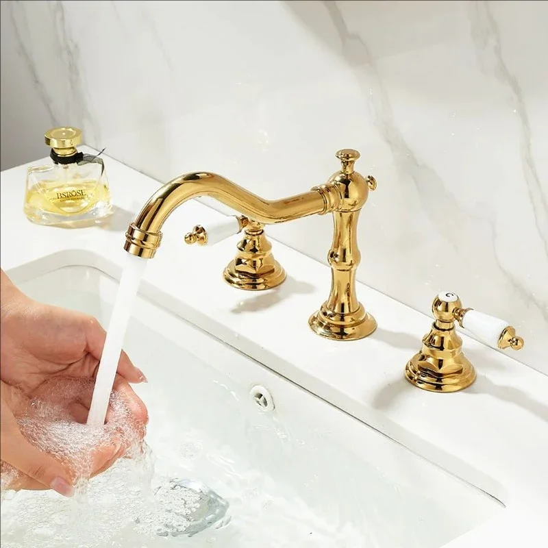 Gold Solid Brass Bathroom Basin Faucet Mixer Tap Antique Kitchen Sink Faucet Dual Handles Chrome 3 holes Bathtub Faucet