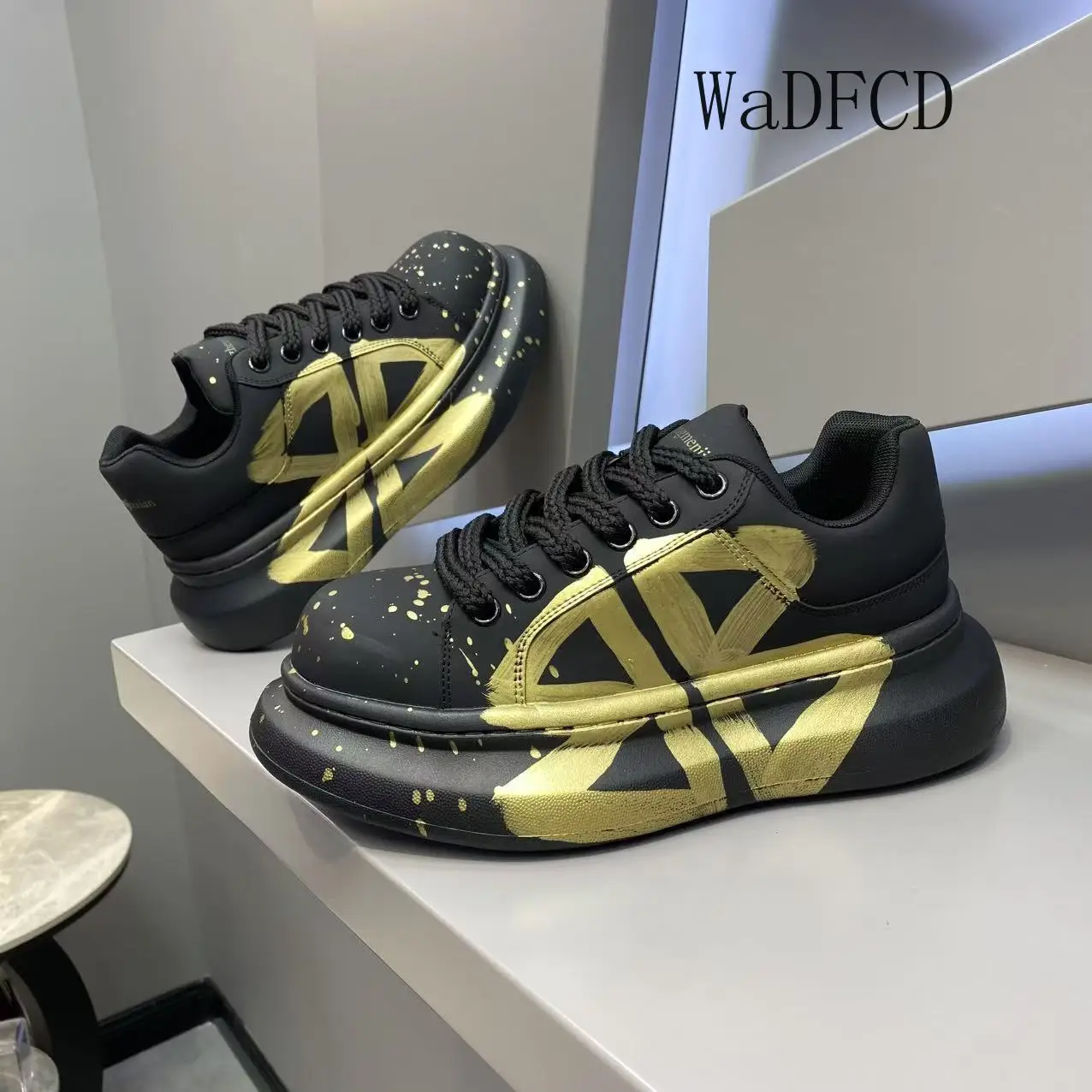 

Sneakers Casual Men Designer Soft Sole Mixed Colors Board Shoes Fashion Leather Breathable Height Increased Platform Sport Shoes