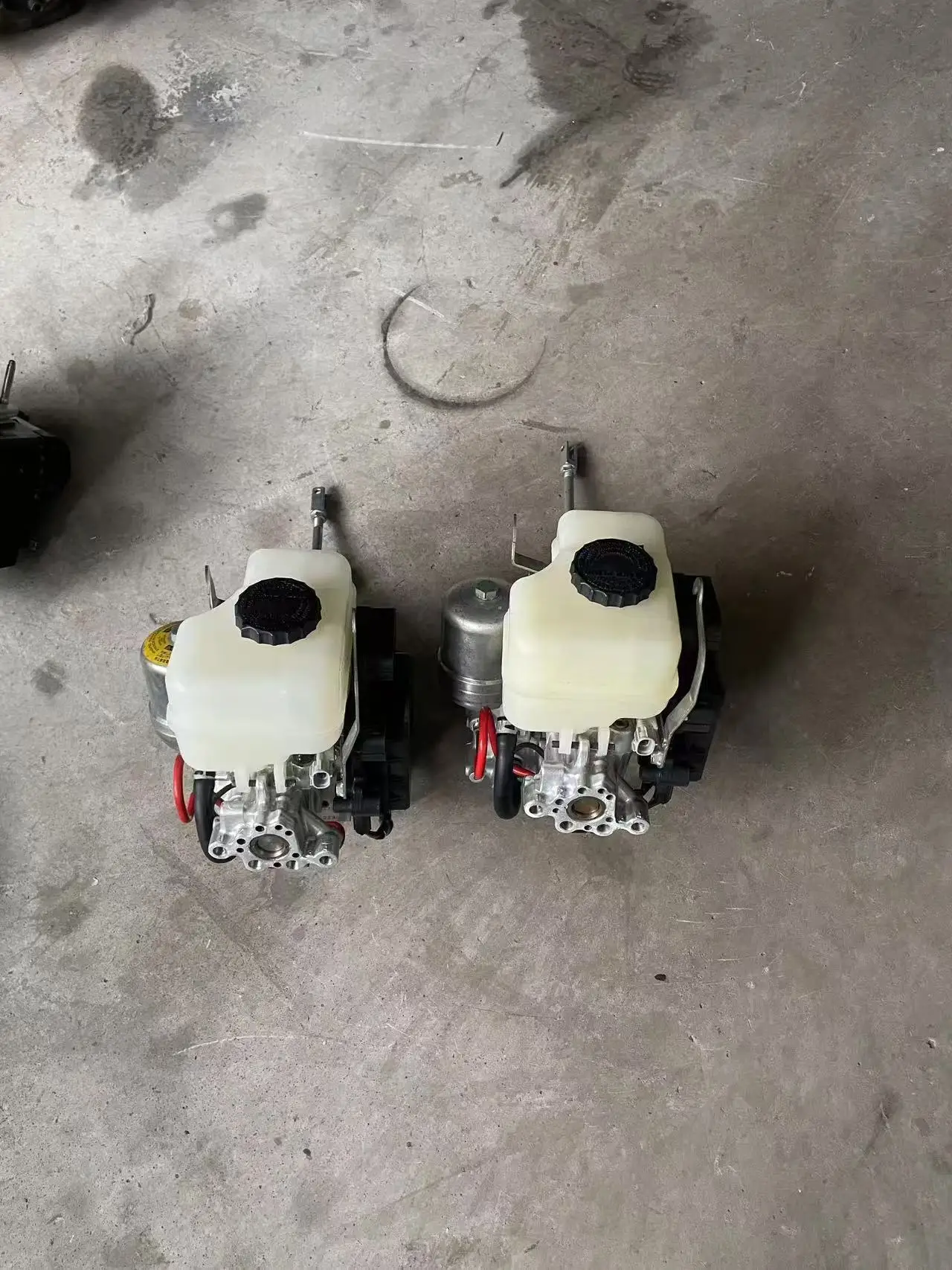 For Lexus ABS Pump Lexus LS460 GS430 RX300 ES240 GX460ABS Pump Motor Brake Master Cylinder Brake System Original Disassembly