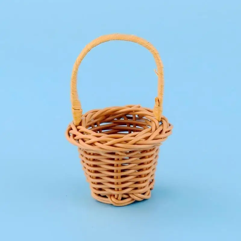 

Mini woven basket, hand-woven rattan picnic basket with handle, suitable for dollhouse food storage decoration, miniature wicker