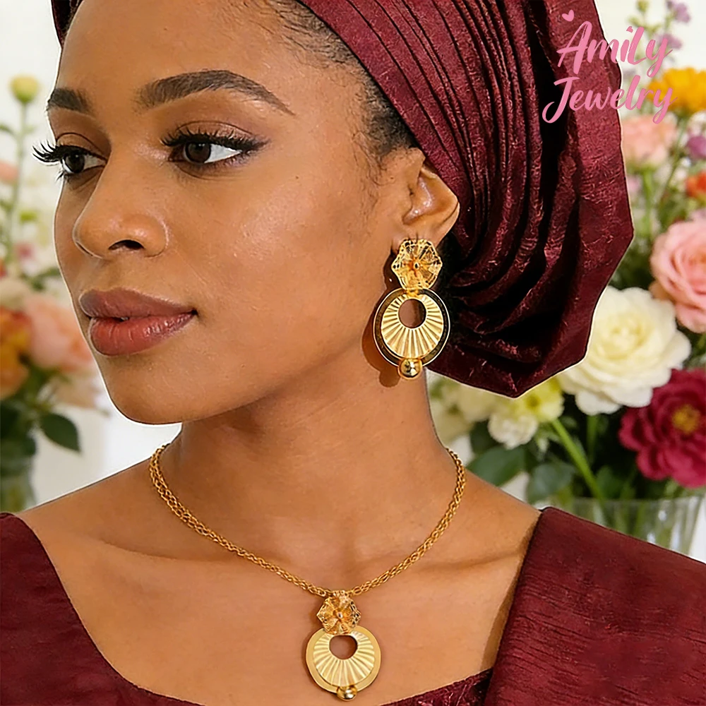 

Luxury Hollow Earring Gold Color Necklace Jewelry Lady Exquisite Set Dubai Drop Earring African Set Wedding Party Gift Jewelry