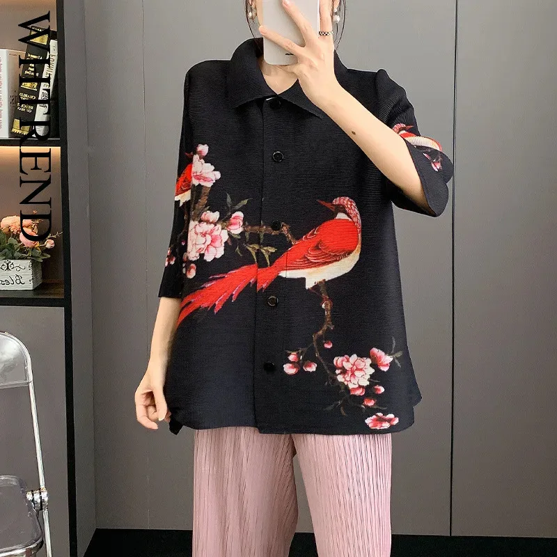 

WHTREND Pleated Shirts Women's Spring And Autumn New Fashion Single-Breasted Turn-Down Collar Print Thin Shirt WH1161