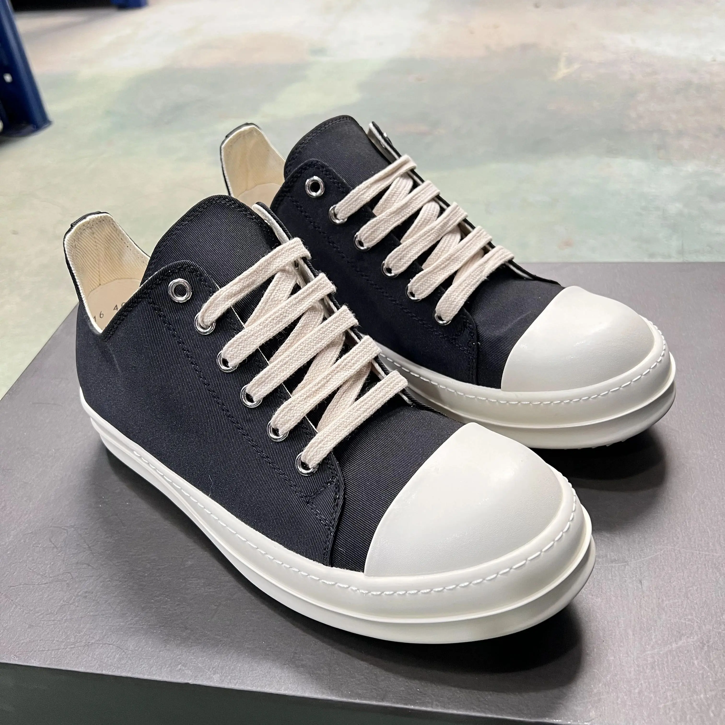 

Brand Men Shoe Woman Casual Sneakers High Quality Black Silk Satin Fabric Low-top Sneaker Luxury Designer Lace-up Flat Shoe