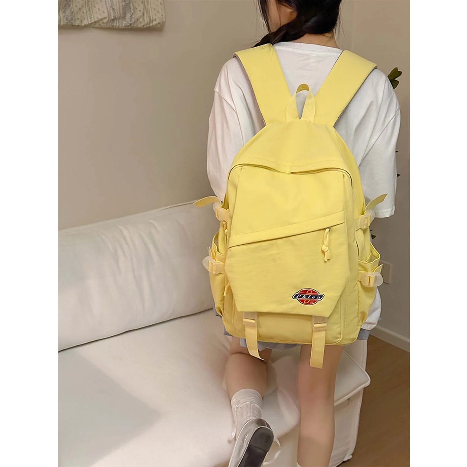 

Backpack for women, large capacity commuting, fashionable and versatile leisure travel bag, male college student trendy bag