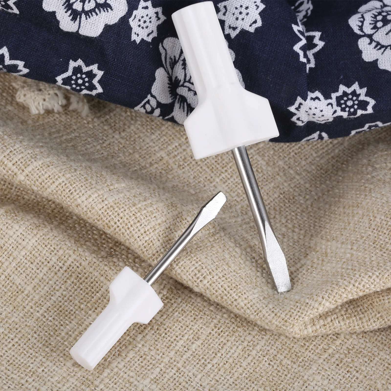 2pcs/set Sewing Machine Screwdriver Big+Small Repair Tool Flat Head Adjust Bobbin Case Gadget fit for Singer/Butterfly Craft DIY