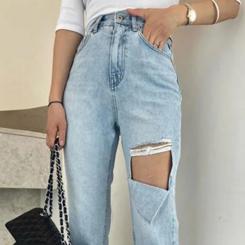 Light Blue Ripped Jeans Women Streetwear High Waisted Vintage Harm Pants Lady Bottoms Hole Korean Y2k Soft Denim Jean Mom