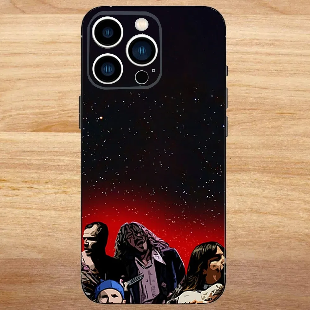 حافظة هاتف R-Red Hot C-Chili Peppers Band لهاتف iPhone 16,15,14,13,12,11,Mini,Pro,SE,MAX غطاء أبيض غير لامع مقاوم للصدمات