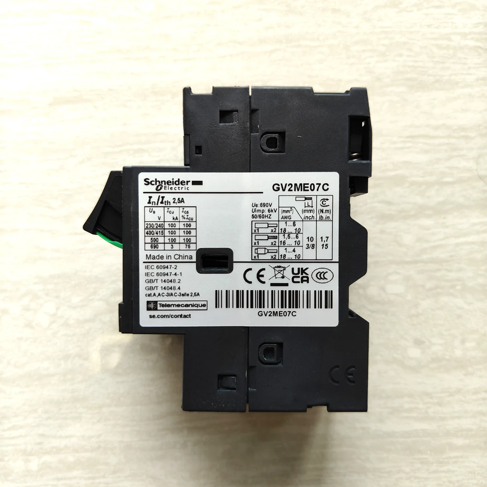 Original Schneider GV2ME07C Motor Voltage Protector 220V AC Circuit Breaker GV2-ME07C 1.6-2.5A Push Button 3P Thermal Magnetic