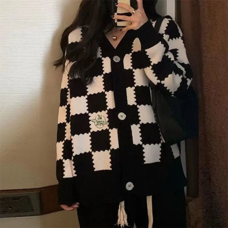 Vintage Plaid V-neck Knitting Cardigan Women Autumn Winter Fashion Patchwork Sweater Coat Simplicity Office Lady Knitwear Tops