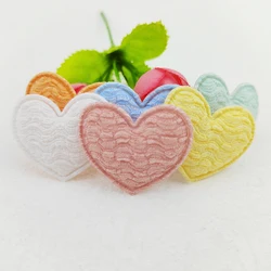 100 pz 3.5x3CM cuore imbottito Appliques per i vestiti cappello forniture per cucire copricapo fai da te fermaglio per capelli fiocco Decor patch