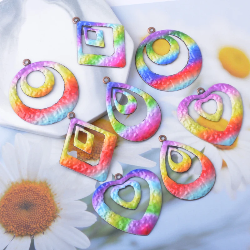 8 Stück/Set Sommer-Stil Eisen Regenbogenfarben Geometrie Herz Runde Anhänger Schmuckzubehör Bemalte Ohranhänger Damen DIY Accessoires – Detail 5