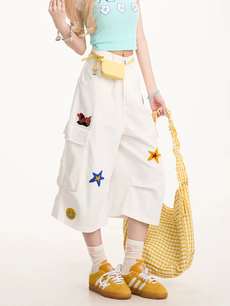 

Women Star Embroidered White Casual Shorts Trendy High Quality Folded Hem Loose Fit Work Shorts with Multi Pockets