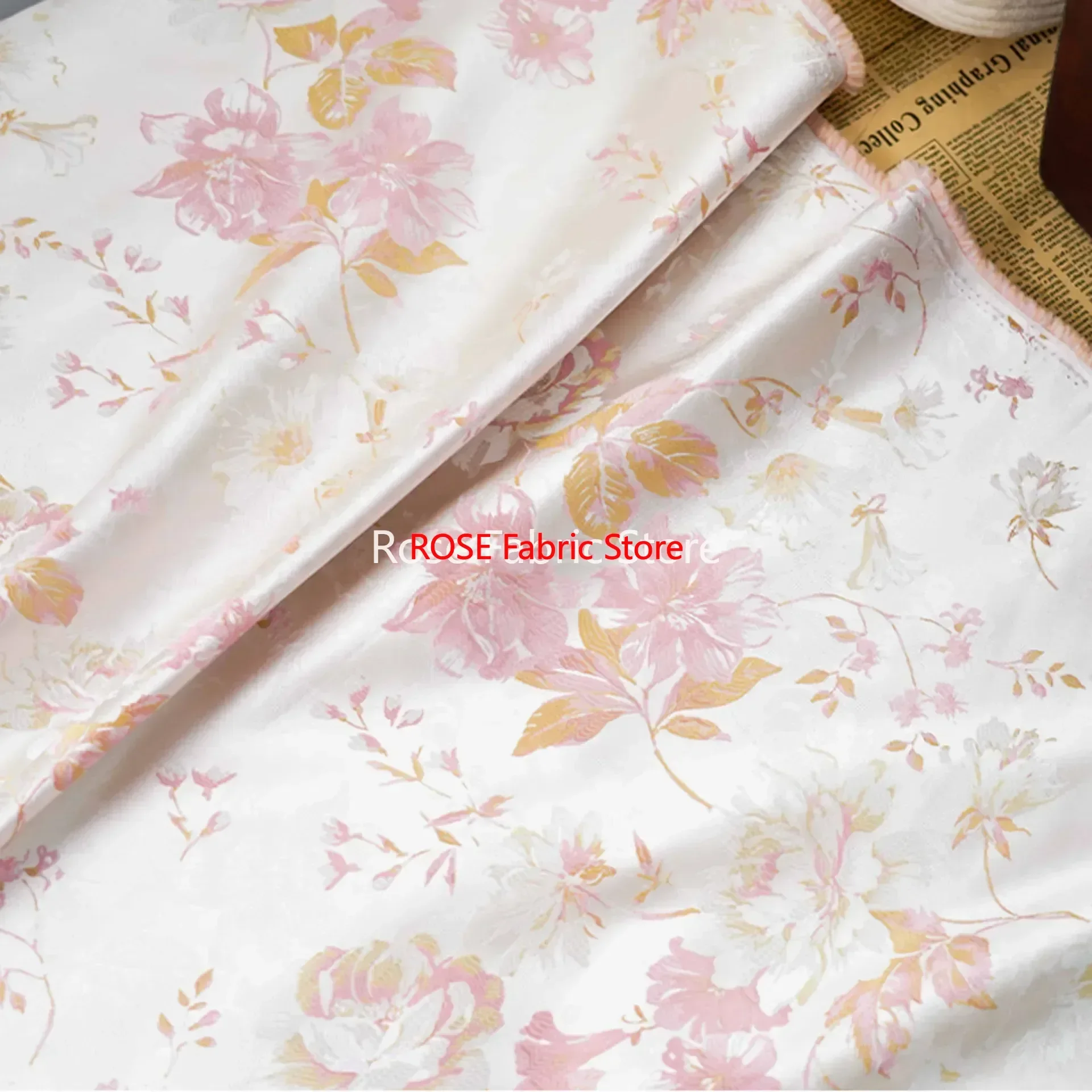 Tessuto jacquard classico con fiori rosa da 1 metro, elegante abito, camicia, borsa, tessuto da cucito decorativo
