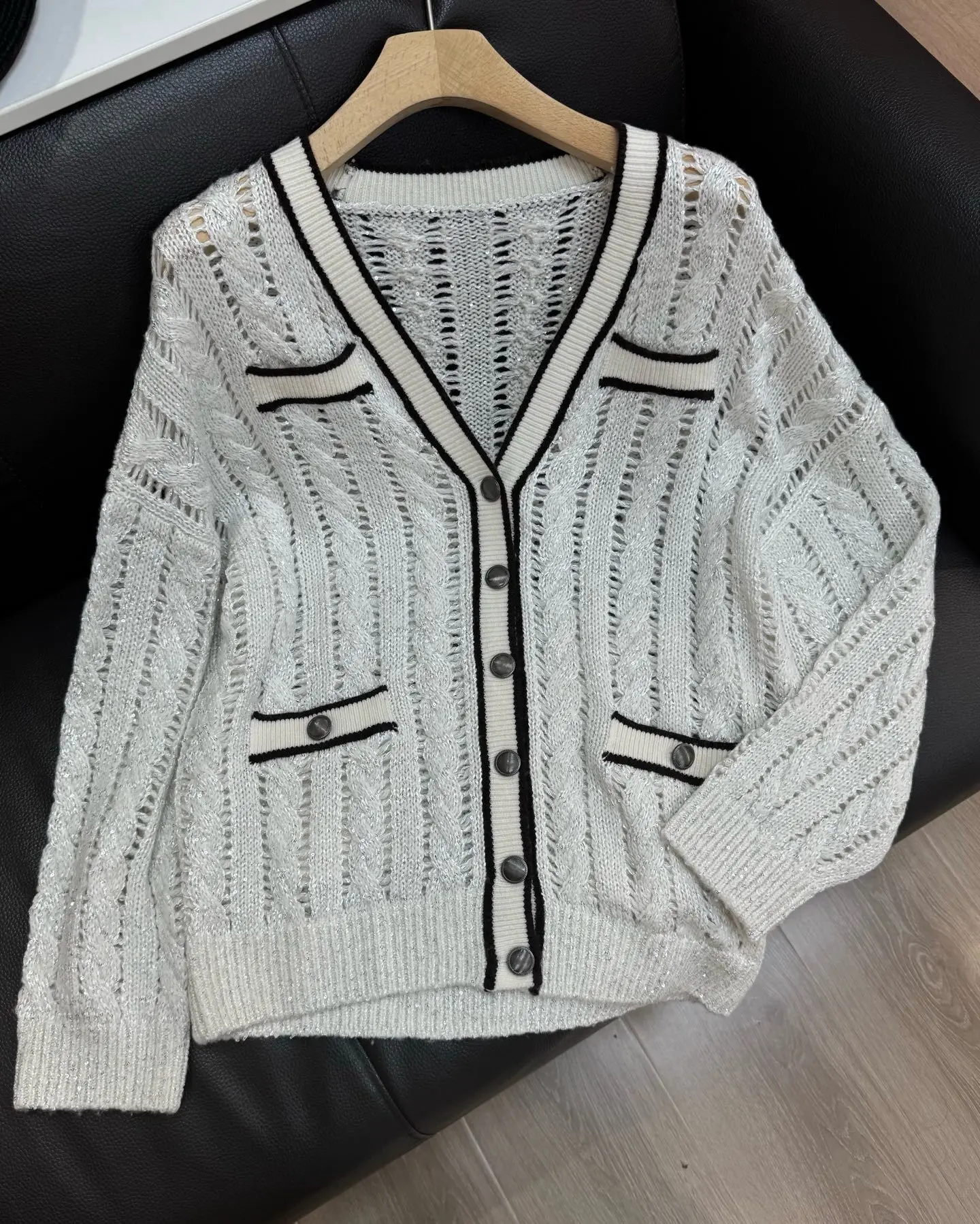 2026 Autumn Winter New Women's High Quality V-neck Cashmere Wool Knitted Cardigan