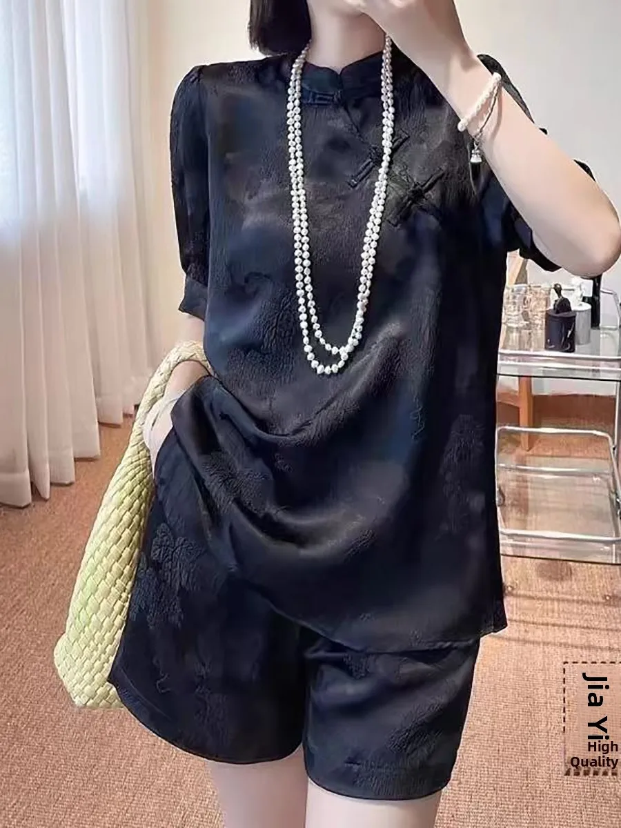 Women's Summer Fashion Set Cotton High Waist Short Shorts with Floral Embroidery Short Sleeve round Neck Shirt Tagless Design