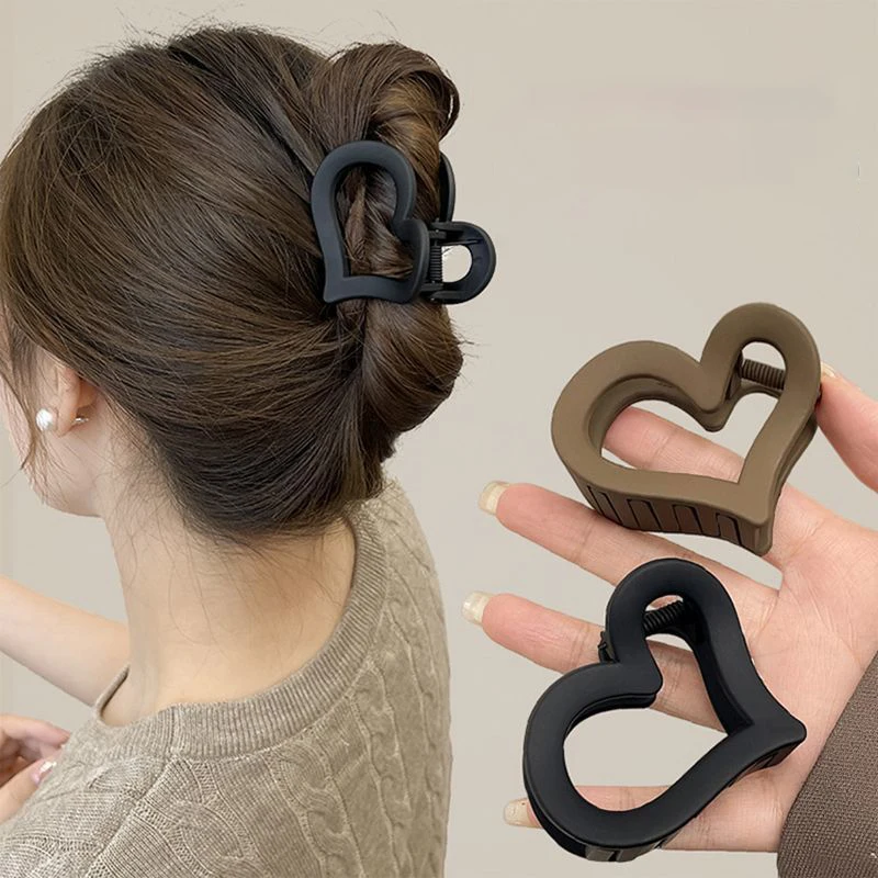 Frosted Liebe Haar Klaue Greifen Frauen Haar Clip Matte Haarspange Greif Löffel Haarnadel Mädchen Koreanische Mode Pferdeschwanz Haar Zubehör