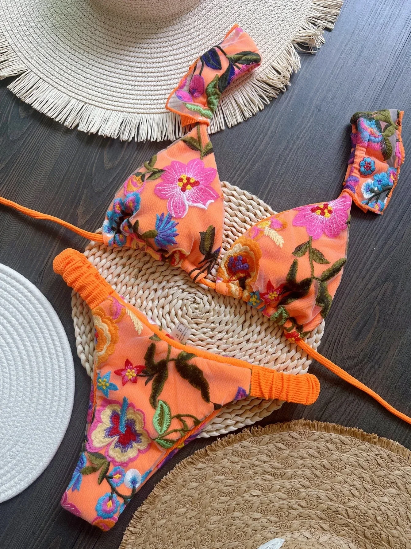 2025 جديد مثير اليدوية التطريز مجموعة البكيني ملابس السباحة النسائية مثلث ملابس السباحة المايوه البرازيلي Biquinis