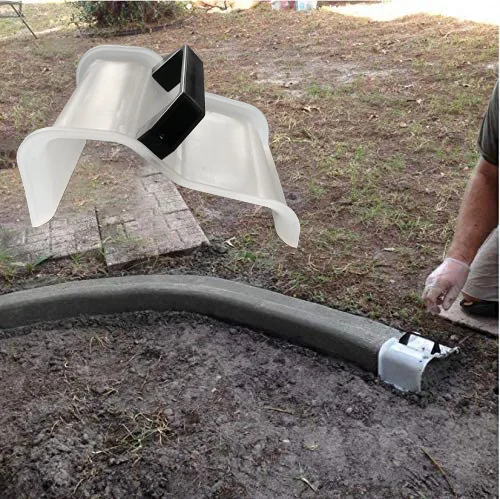 Cazzuola per calcestruzzo, strumenti per la costruzione di stucco in plastica con manico, cazzuola per muratura utilizzata nel paesaggio