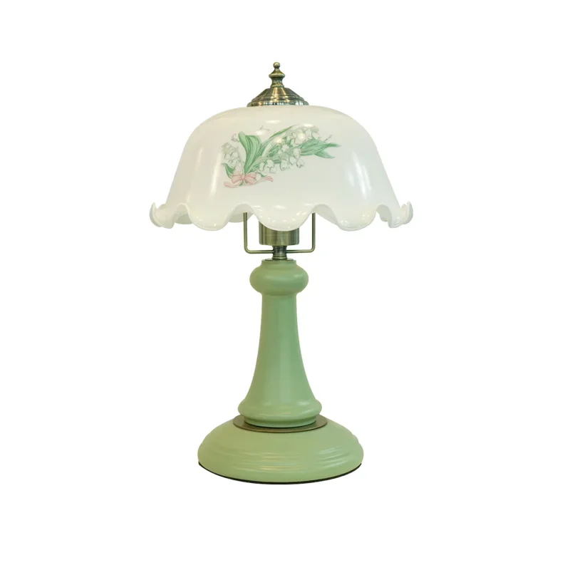 High value bedroom table lamp bedside lamp high sense American retro green lily of the valley flower glass French atmosphere lam