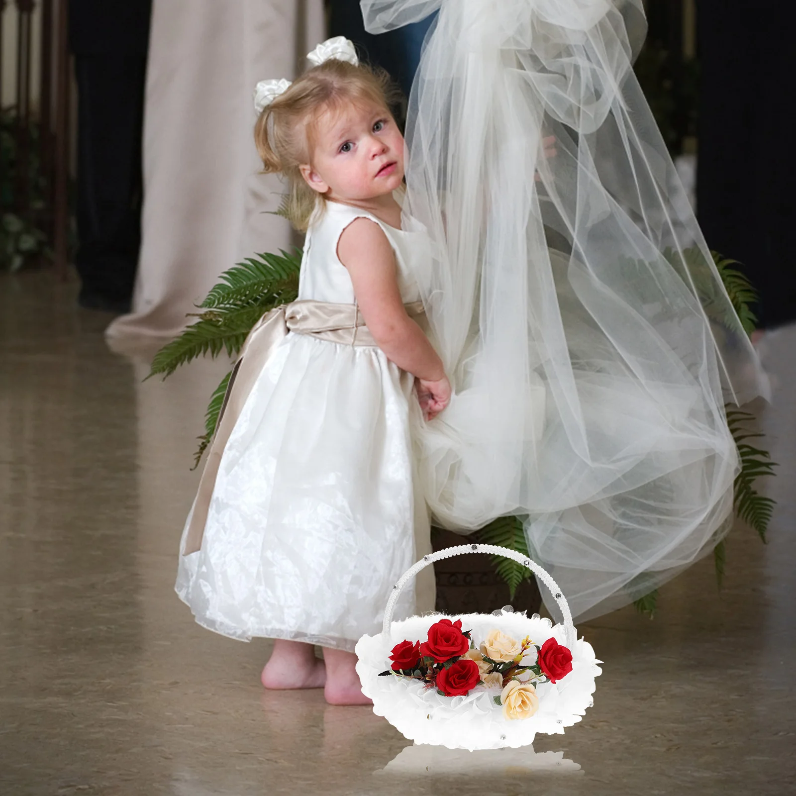 

1Pcs Wedding Flower Basket Lace Romantic Petal Holder Bridal Accessory for Nieces Daughters Friends Special Occasions