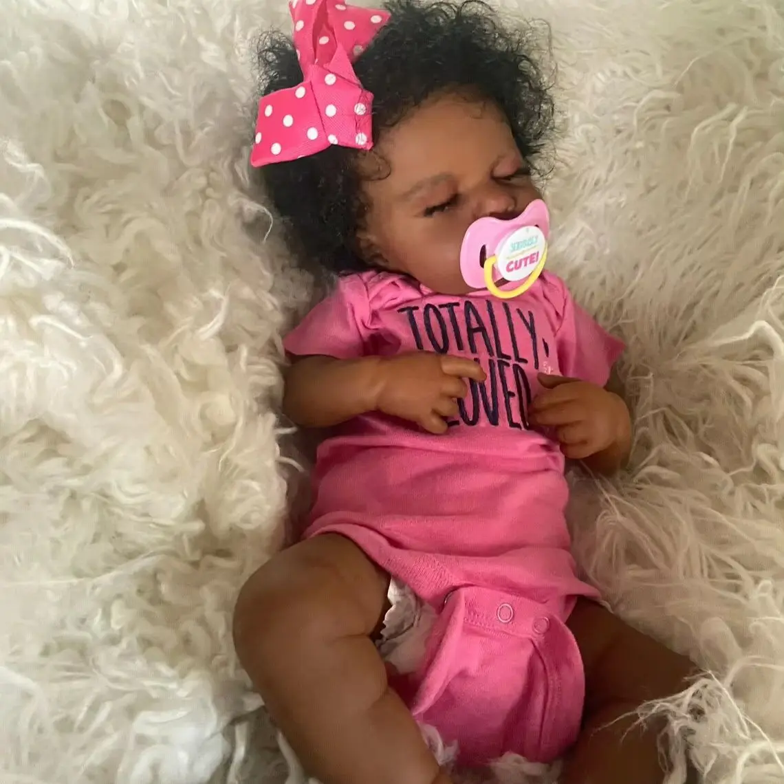 Realistische Reborn Baby Mädchen 20 Zoll 50cm Vollkörper Vinyl Geschlossene Augen Handgefertigt Babypuppen wie echt Neugeborene