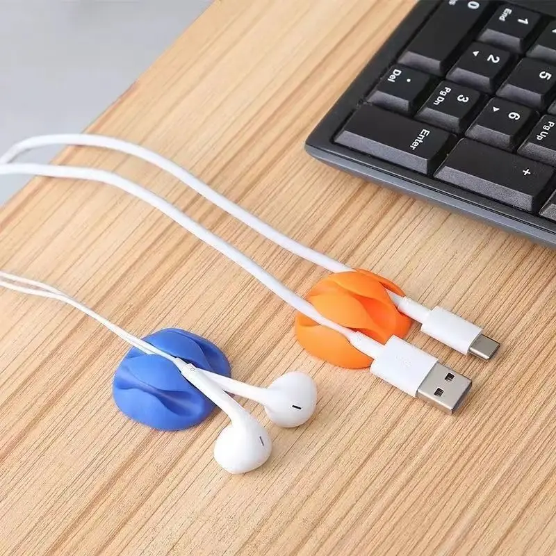 Picture 4: Desktop cable management with data cable holder, storage buckle, headphone charging cable, bedside cable holder