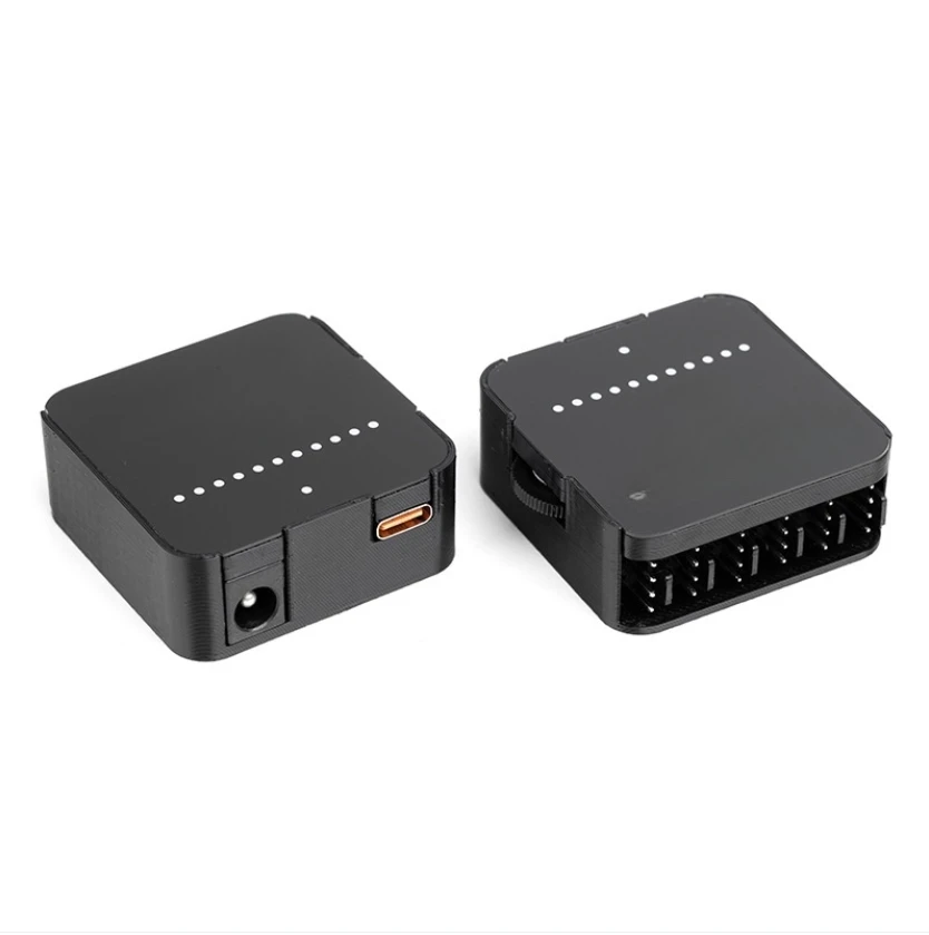 4-Pin PWM- Fan Controller 12V Fan Speed Controller Fan Hub Type-C Fast Charging Or DC Powered Fan Splitter