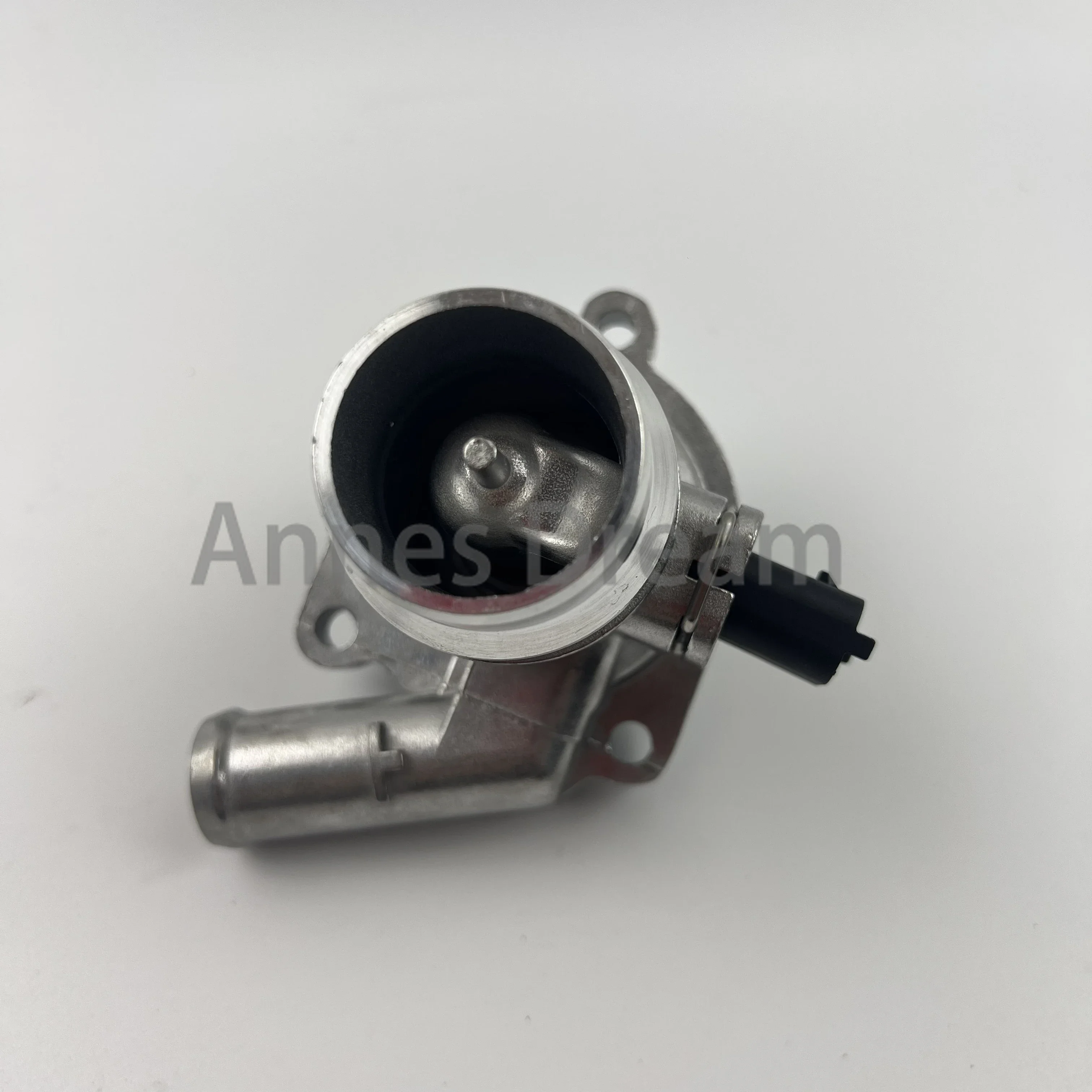 

Auto Parts Engine Coolant Thermostat Housing Assembly 55565336 55593034 55579010 FOR C-hevrolet Cruze B-uick Encore