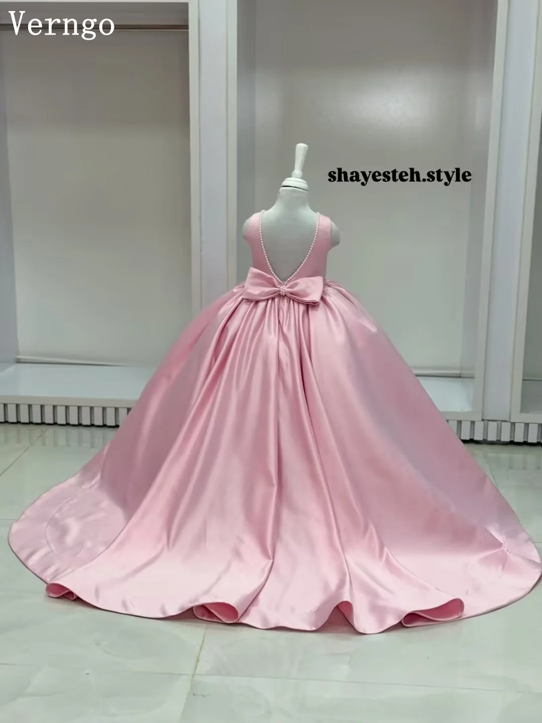 Sukienki Verngo dla dziewczynek na urodziny, różowe satynowe, z dekoltem typu O, linia A, z kokardą, sukienki z kwiatami, elegancka sukienka księżniczki, sukienka celebrytki, możliwość personalizacji