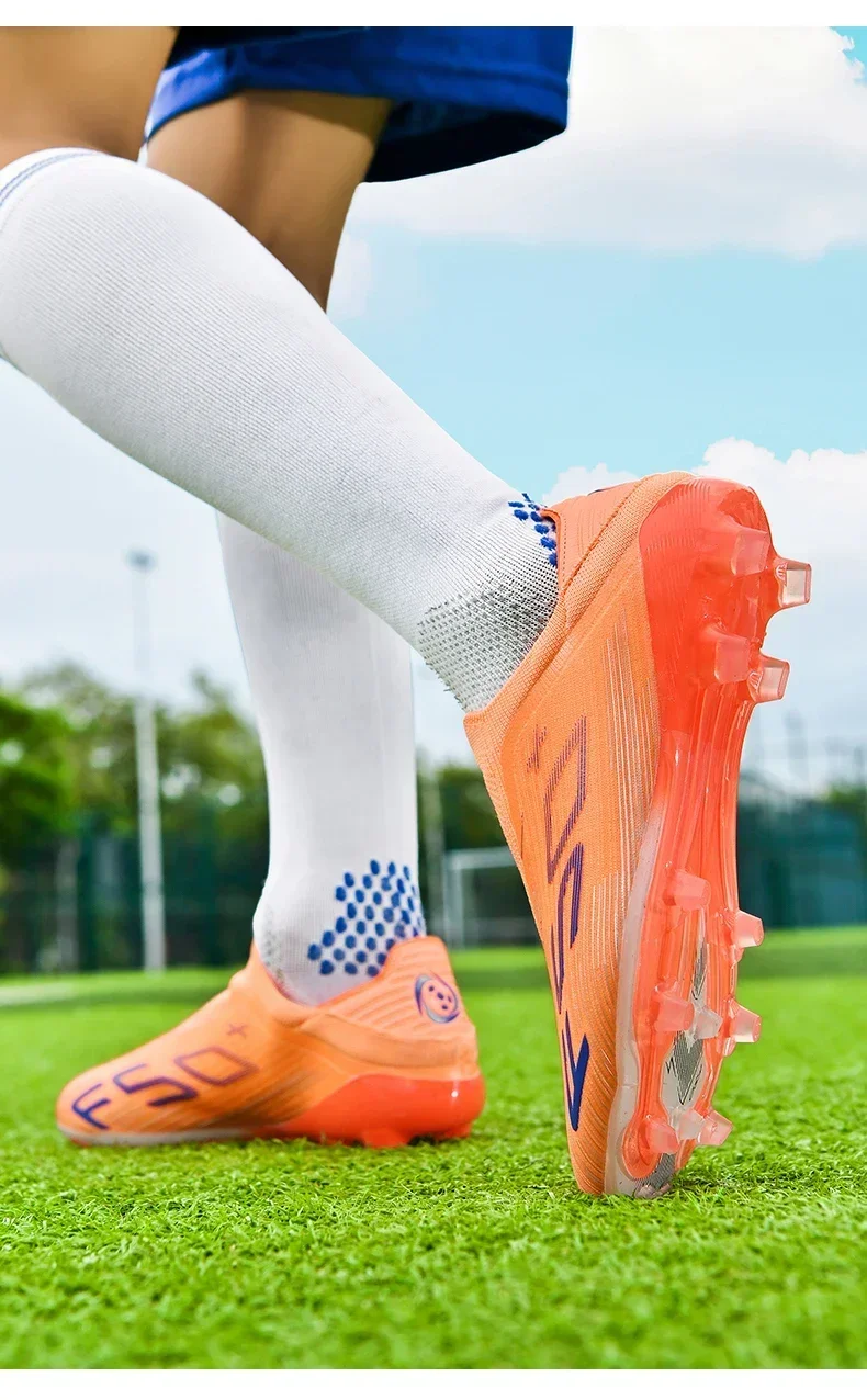 Neue Herren-Fußballschuhe: Rutschfeste Hallen- und Outdoor-Sneaker mit Stollen – Hochwertige Futsal-High-Top-Schuhe für Rasen – Bestseller – Detail 24