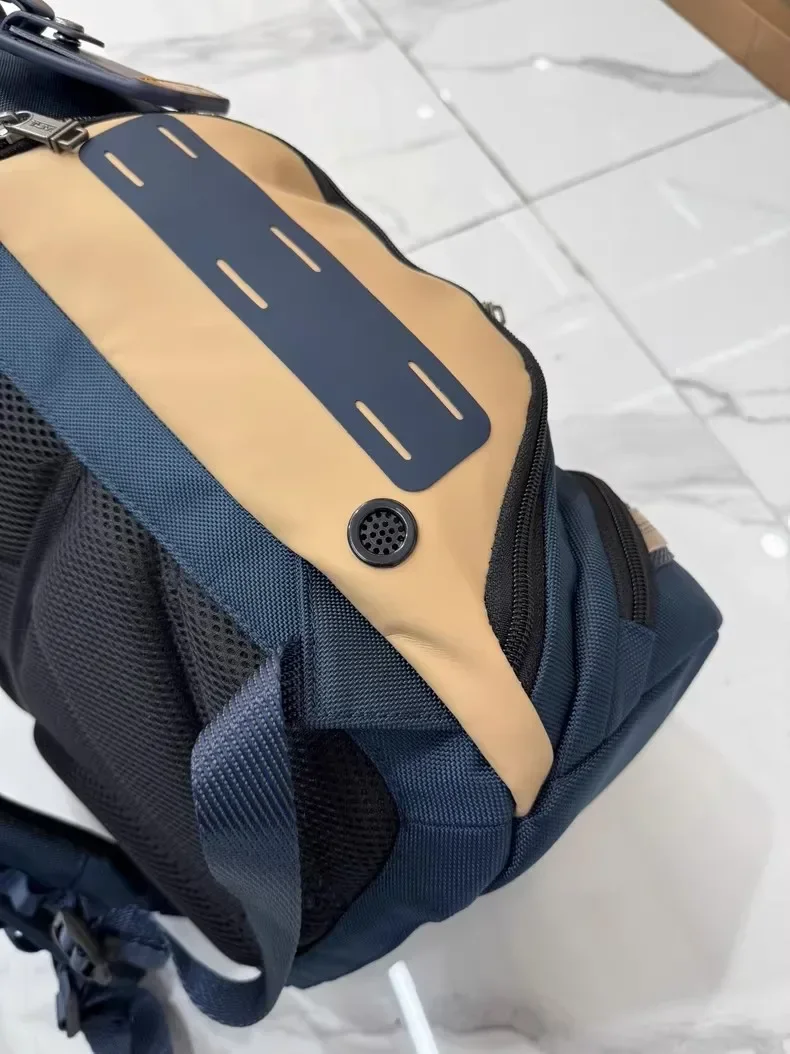 حقيبة ظهر كاجوال للأعمال من النايلون الباليستي للسفر في الهواء الطلق متعددة الوظائف للرجال 232715D