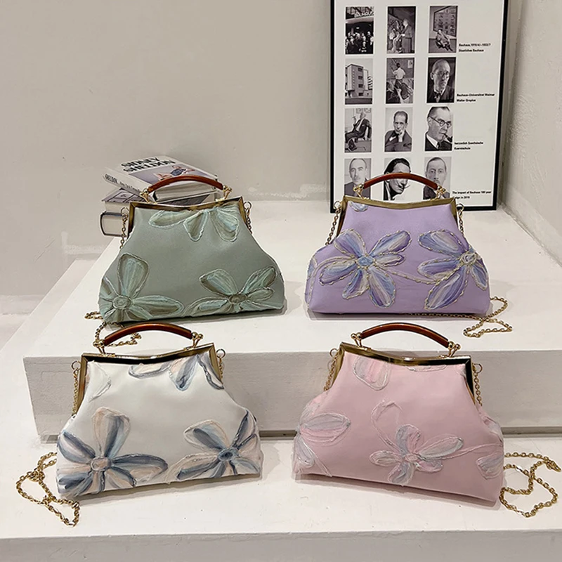 

Women Flower Embroidered Handbags Luxurious Design Chinese Style Frame Evening Bag Fashion Classic Retro Chain Crossbody Bags