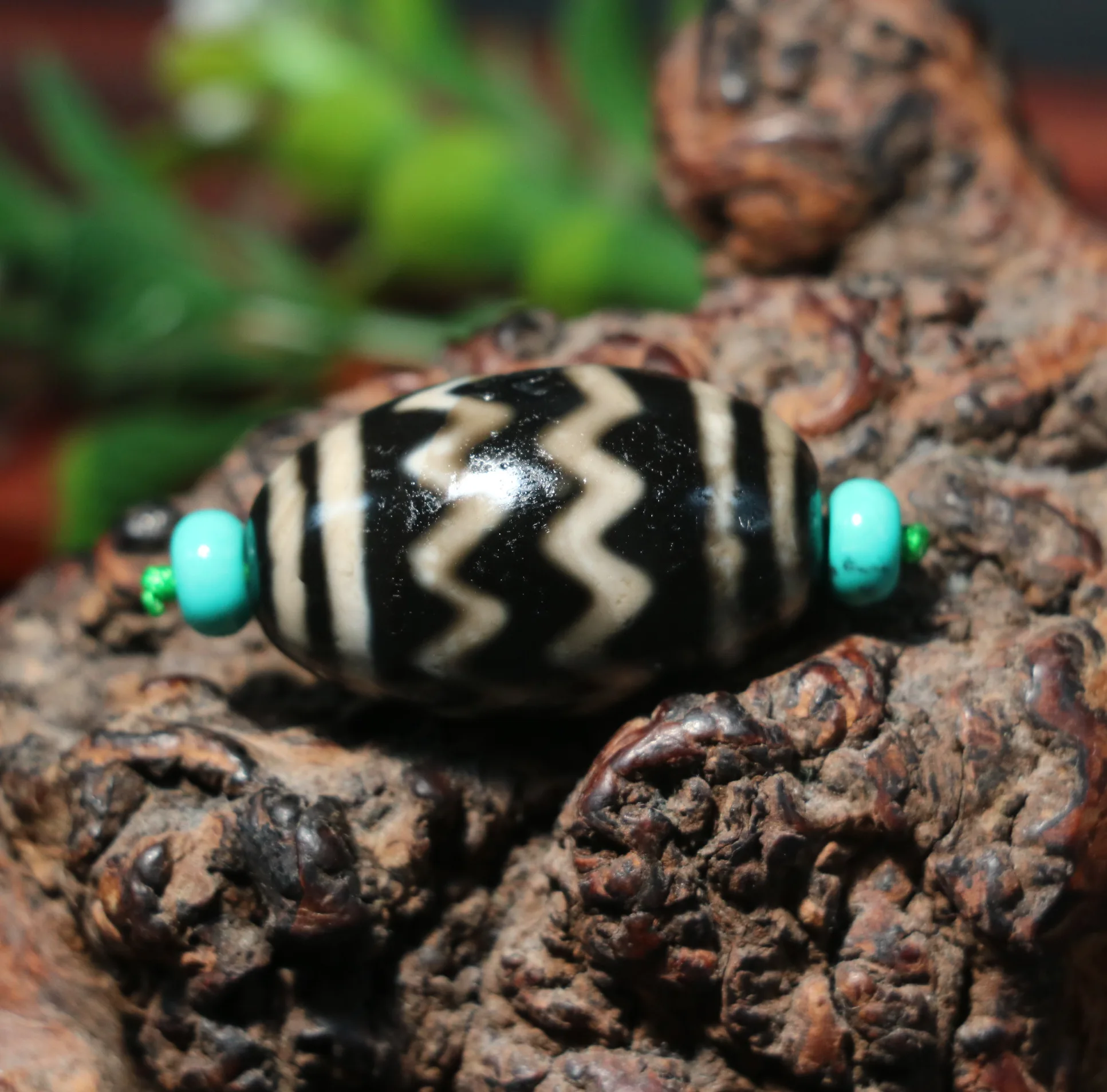 Treasure Power Energy Tibetan Old Agate Deep Black Color 2 Layer Water Wave dZi Bead Big Daluo Shape Amulet  LKbrother Top