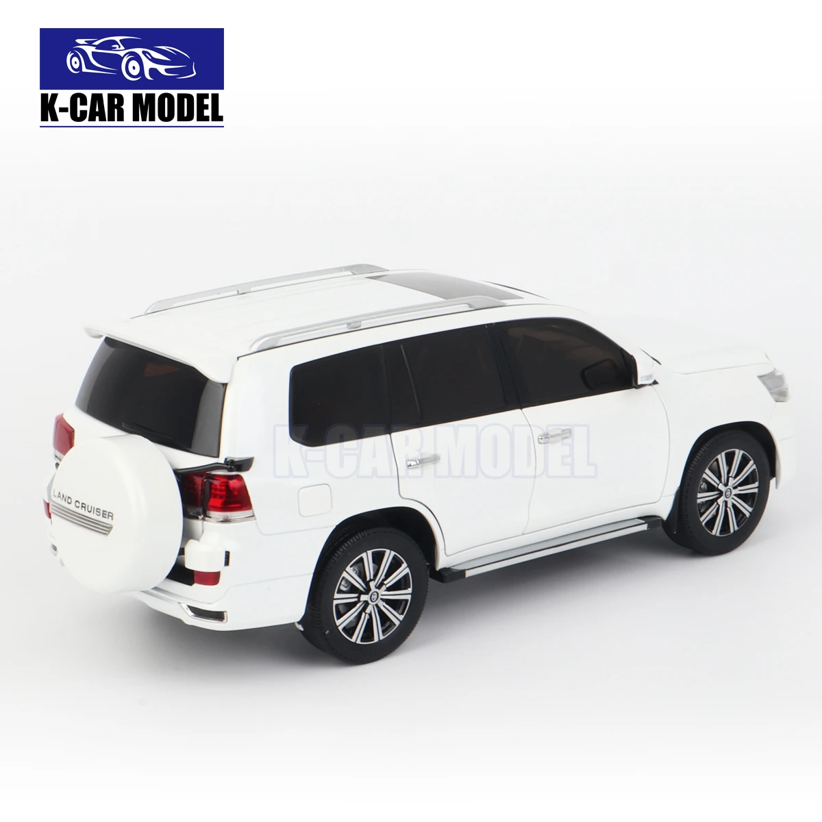 KengFai 1/18 Land Cruiser 200 LC200 Spare Tire Version Diecast Model White Toys Car Boys Girls Gifts