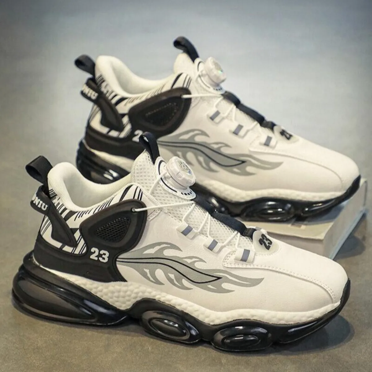 

Men's Elevator Casual Sport Shoe Ultra-Light Soft Sole Non-Slip Breathable Versatile Four-Season Daily Walking Shoes All Seasons