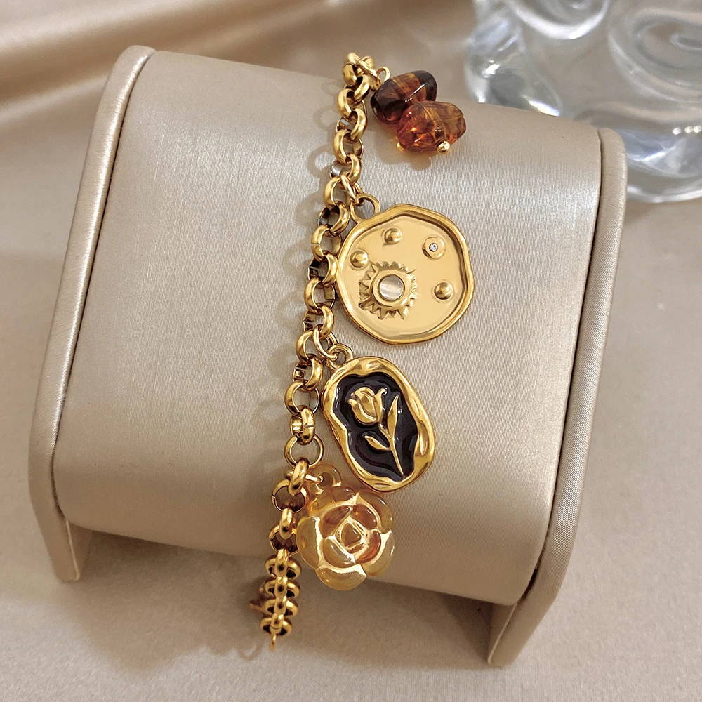 Freetry Vintage Relief Flower Heart Irregular Pendant Stainless Steel Bangle for Women Golden Waterproof Bracelet Casual Jewelry