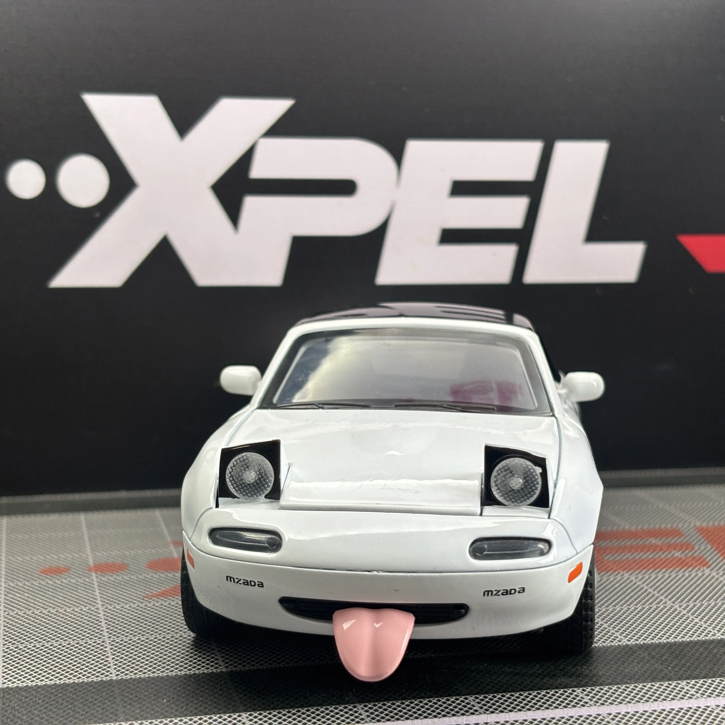 1:24 MAZDA MX-5 Alloy Sports Car Model Diecast Metal Race Car Vechiles Model Sound and Light Simulation Collection Kids Toy Gift